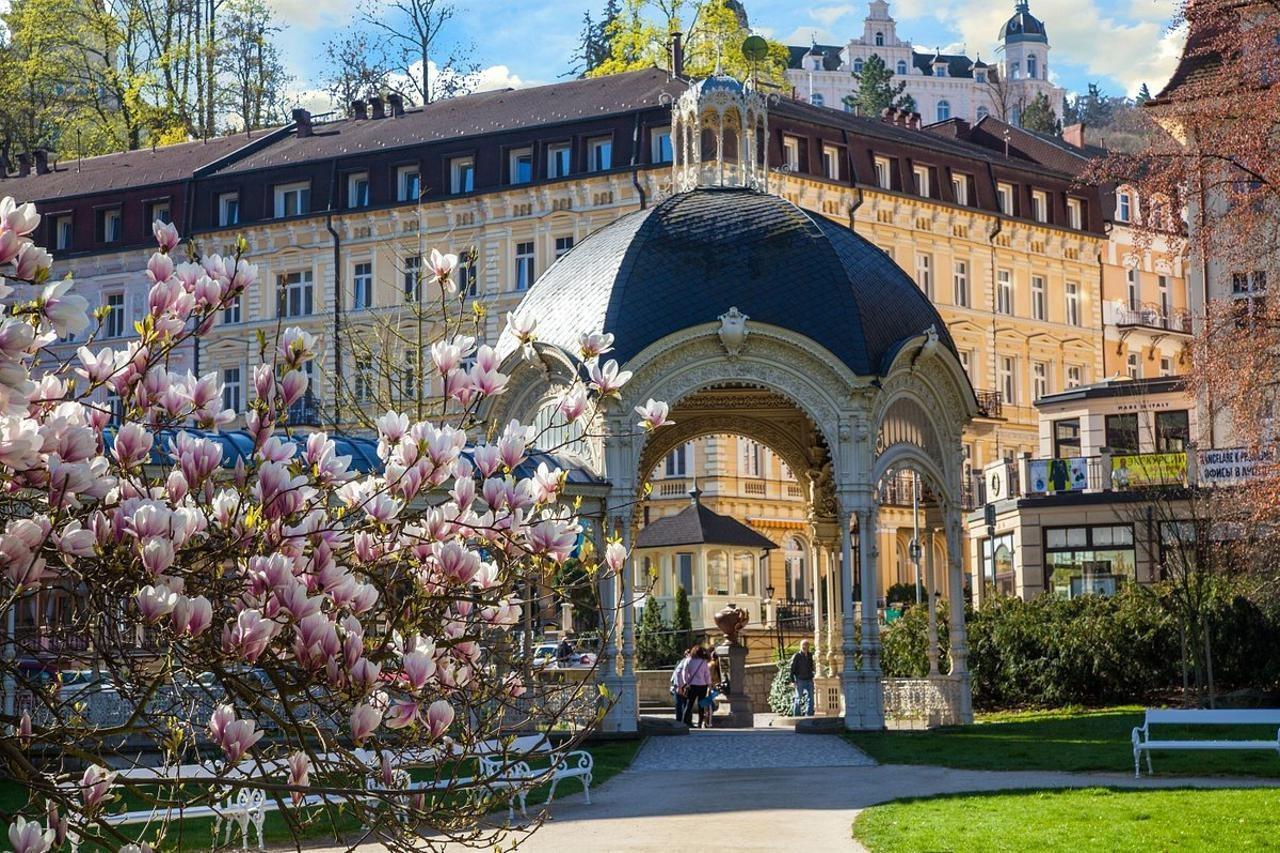 Krivan Hotel Karlovy Vary Bagian luar foto